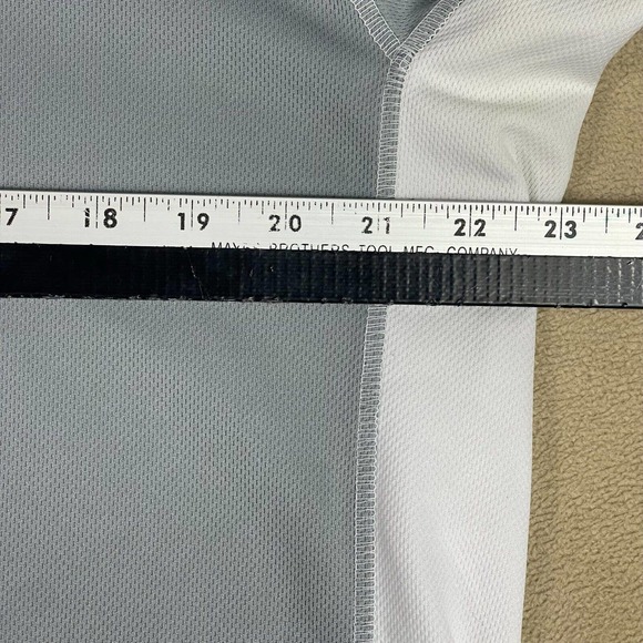 ALO Yoga Men's Gray Long Sleeve Shirt - Picture 4 of 10